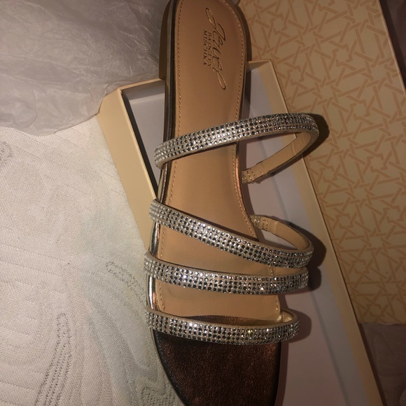 Badgley Mischka Jewel Flats - Picture 4 of 5